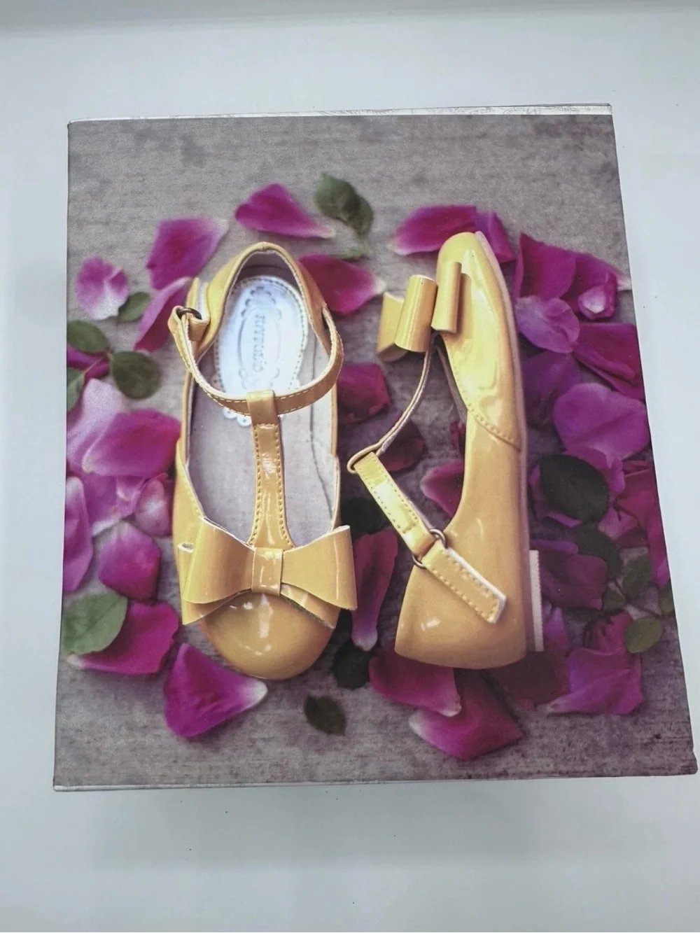 JoyFolie Girls Vivian Shoes - Yellow - NIB - Size 8